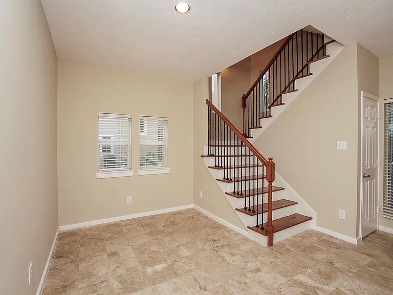 5730 Kansas St #B — Photo 6