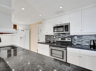 1833 S Ocean Dr APT 906, Hallandale, FL 33009