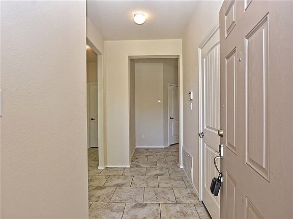 4th image of 304 Vermilion Marble Trl