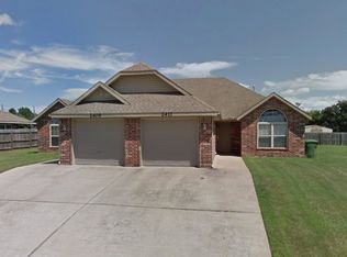 2409 & 2411 S Rill St, Rogers, AR 72758