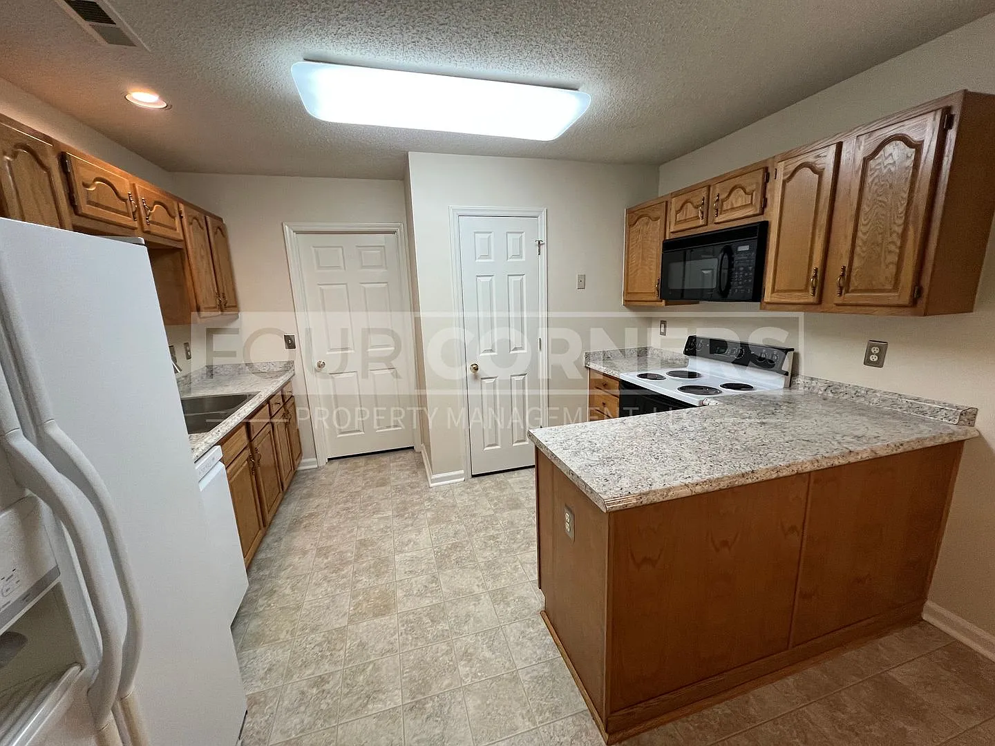 Beautiful 2 Bedroom 2 Bath Home — Photo 3