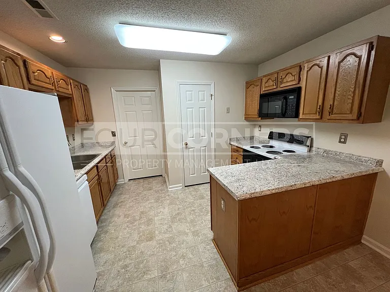 36 Mansfield Cir — Photo 3