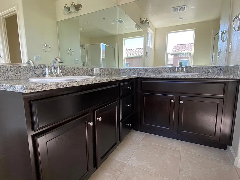 2537 Mustang Dr — Photo 11