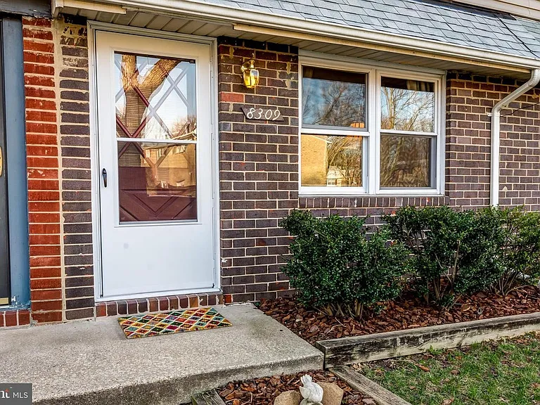 8309 Norwood Dr — Photo 12