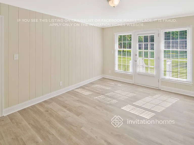 4213 Gladstone Ln — Photo 12