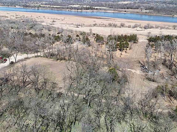 3rd image of 0004 N Glasgow Rd