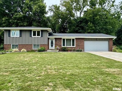 1050 E Brookview Ln, Peoria, IL, 61615