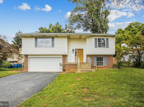 3010 Robin Ridge Ct, Fairfax, VA 22031
