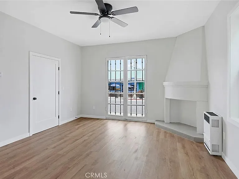 1827 E 4th St #2 — Photo 4