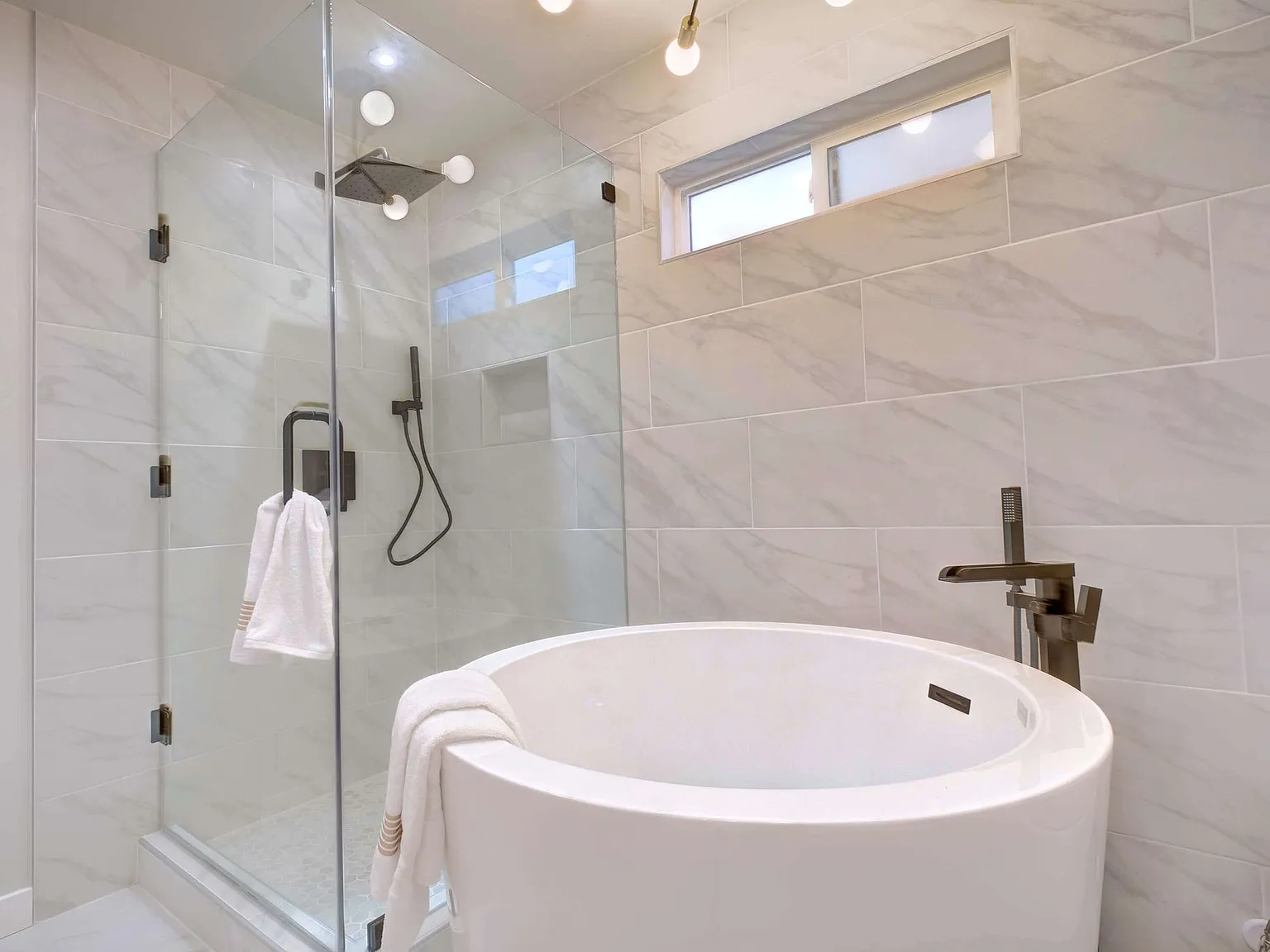 13901 Somerset Ln SE — Photo 4