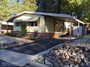 17 Primrose Ln, Grass Valley, CA 95945