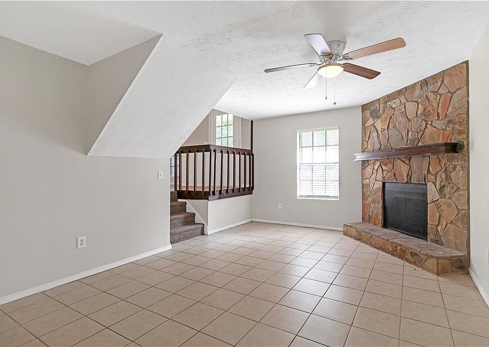 1st image of 5693 Saint Thomas Dr