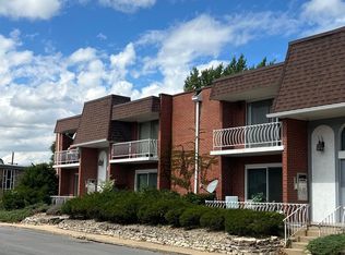 18203 Exchange Ave APT 3, Lansing, IL 60438