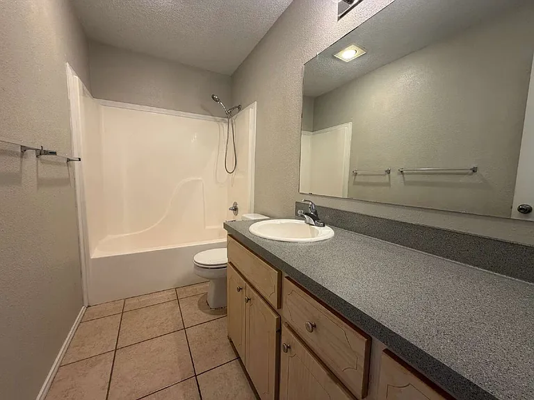 5903 10th St #3 — Photo 9
