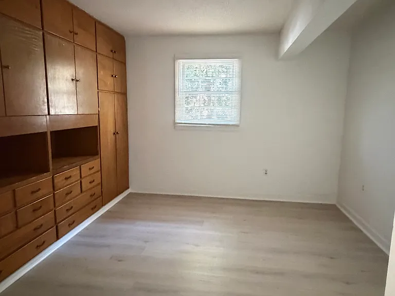 341 East Dr — Photo 11