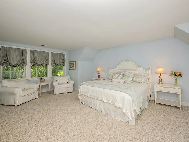 27 Lamb Ave — Photo 14
