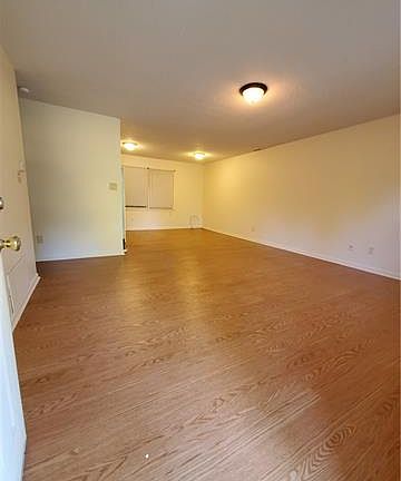 3rd image of 3307 Misty Wood Dr