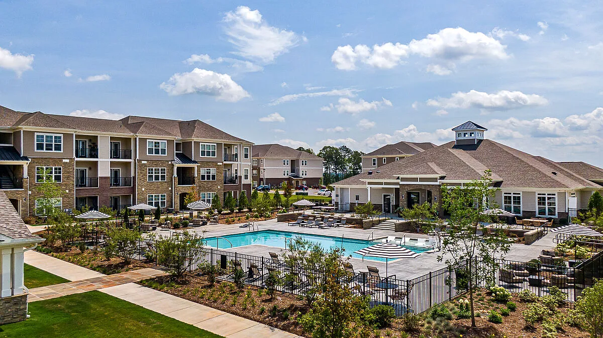River Oaks Landing — Photo 1