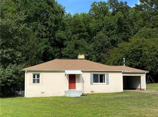 101 Ridgeway Dr, Thomasville, NC 27360