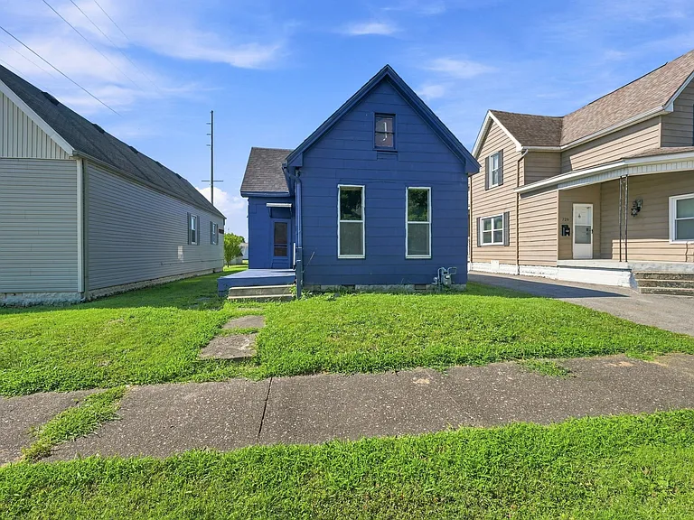731 E Florida St — Photo 2