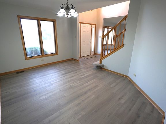 5th image of 18450 Carrington Ct