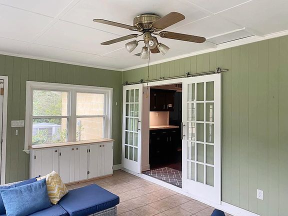 3rd image of 64 Satinwood Dr