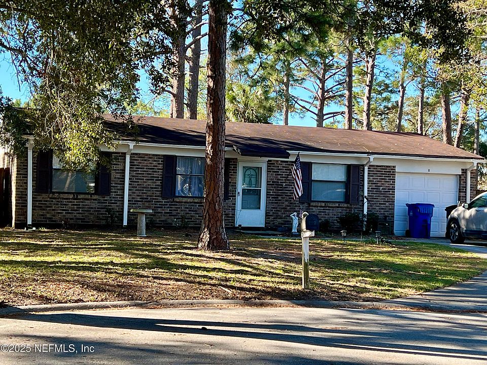 1st image of 8 DOLPHIN BOULEVARD Court