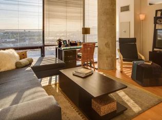 800 W Blackhawk St #1606, Chicago, IL 60642