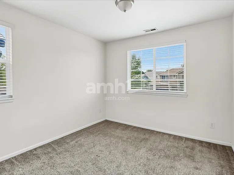 1182 S Fultondale Cir — Photo 13