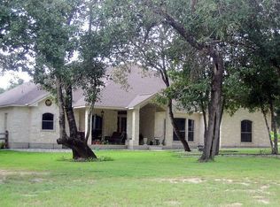104 Legacy Trail Dr, La Vernia, TX 78121