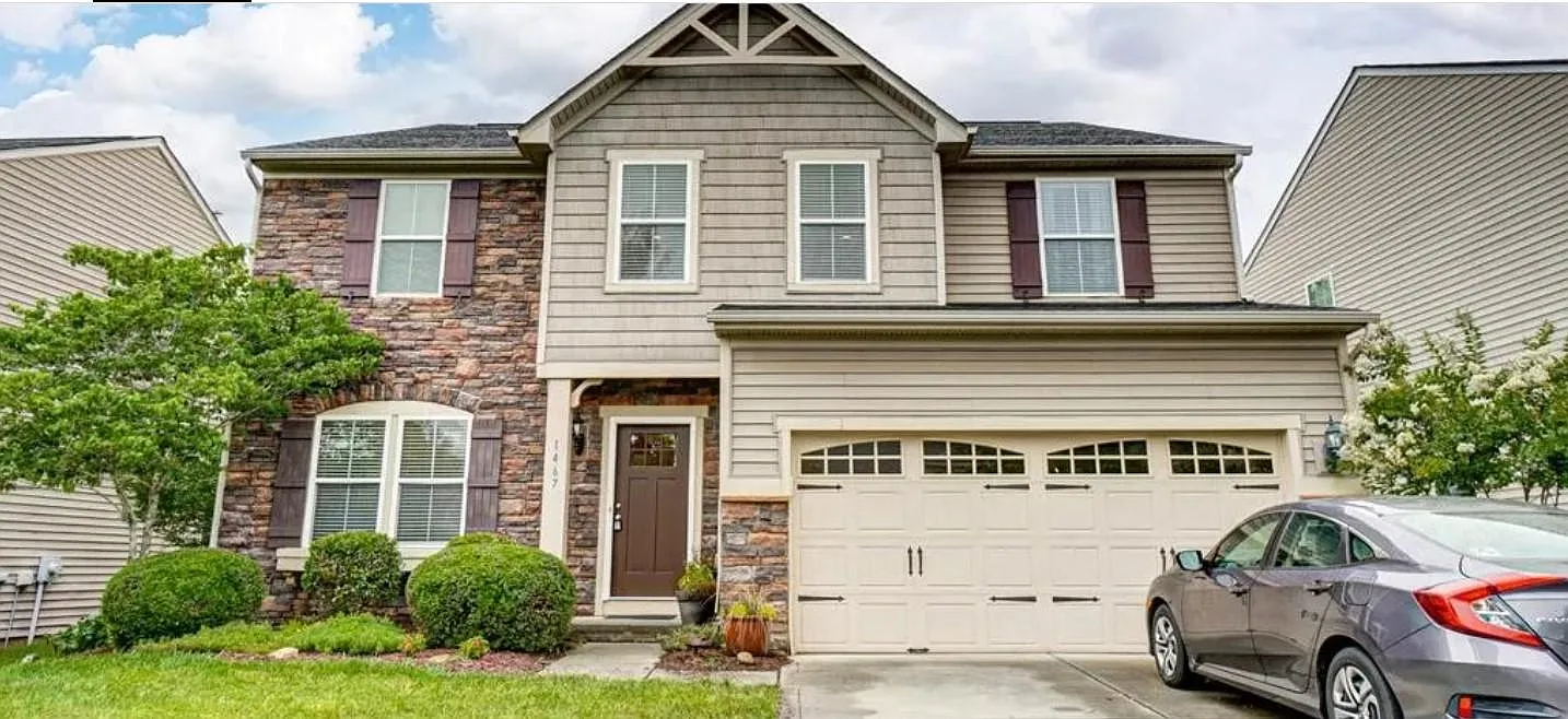 4 bed, 2943 sqft, $2,800 — Photo 1