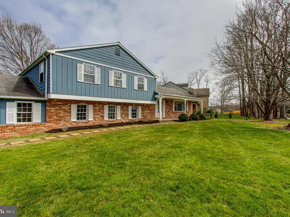 40 Pinevale Rd, Doylestown, PA 18901
