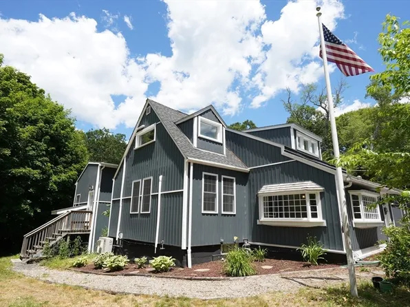 690 Taunton Ave, Seekonk, MA 02771