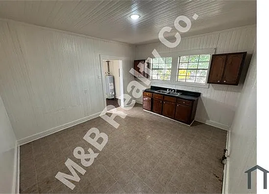 958 S Scott St #B — Photo 7