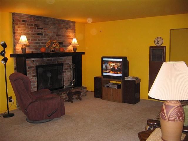 2nd image of 1687 Hillsdale Ave
