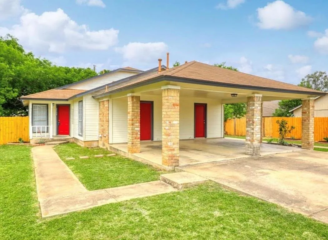 4 bed, 2.0 bath, 1675 sqft, $1,525 — Photo 1