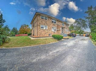 8129 W 84th Pl, Justice, IL 60458