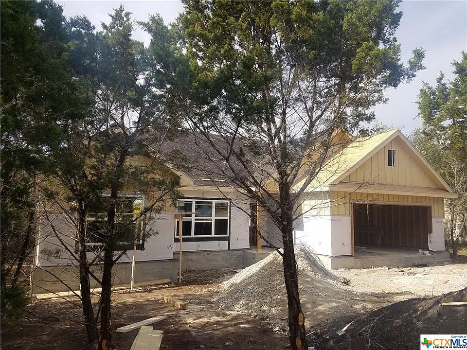 1st image of 691 Lazy Oaks Dr