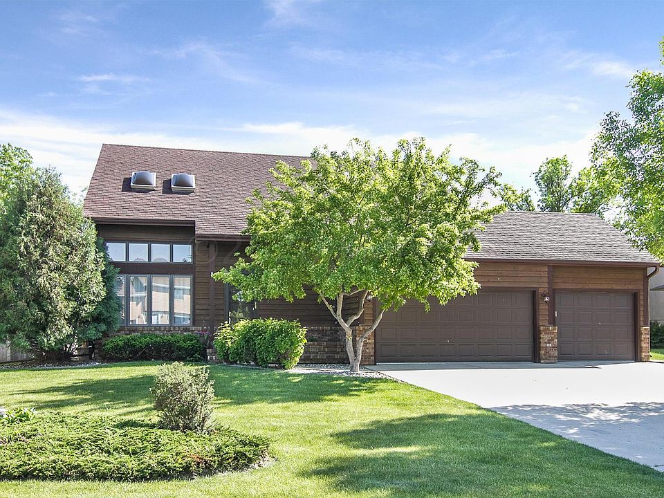2708 Village Green Dr, Moorhead, MN 56560 Zillow