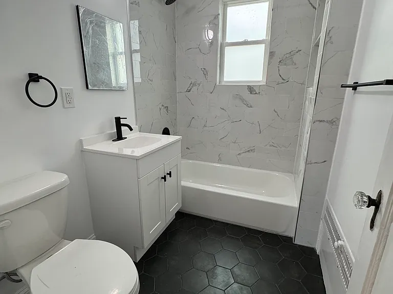 15 Crotty Ave #2 — Photo 1
