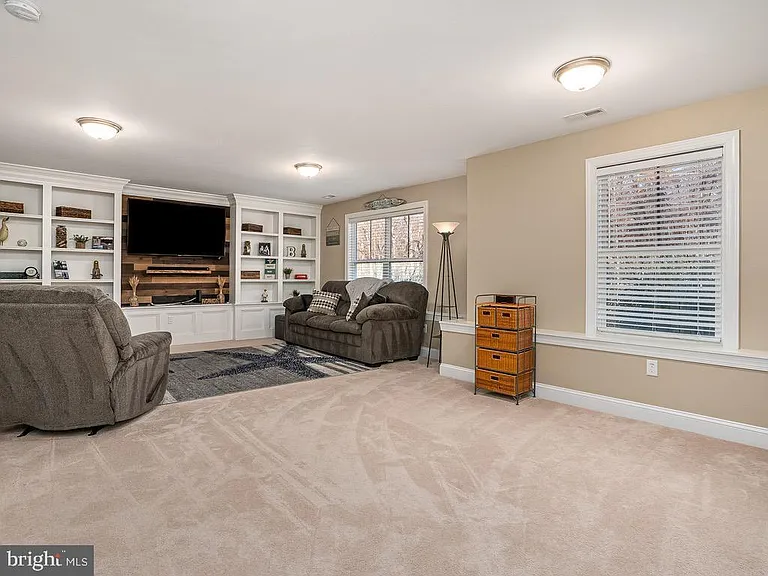 5 Rectory Dr — Photo 14