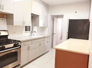 30-50 38th St #1, Astoria, NY 11103