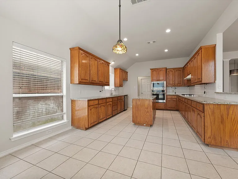 6103 Sea Island Trl — Photo 12