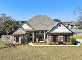 135 Needlerush Pl, Ocean Springs, MS 39564