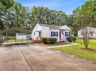 2721 Stratford Dr, Greensboro, NC 27408