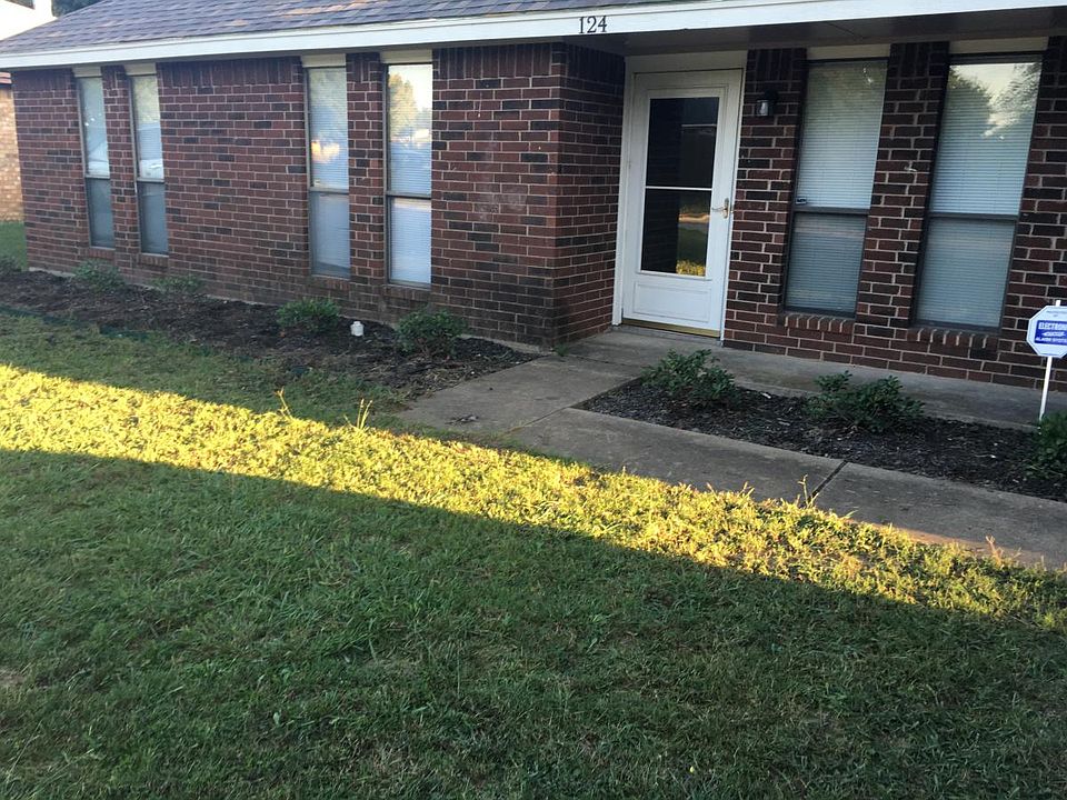 1st image of 124 Mesa Wood Dr