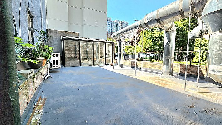 1st image of 86 Hoyt St #3