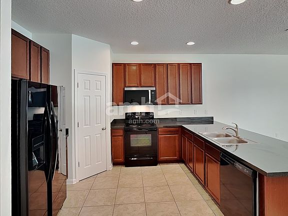 3rd image of 11746 Parker Lakes Dr