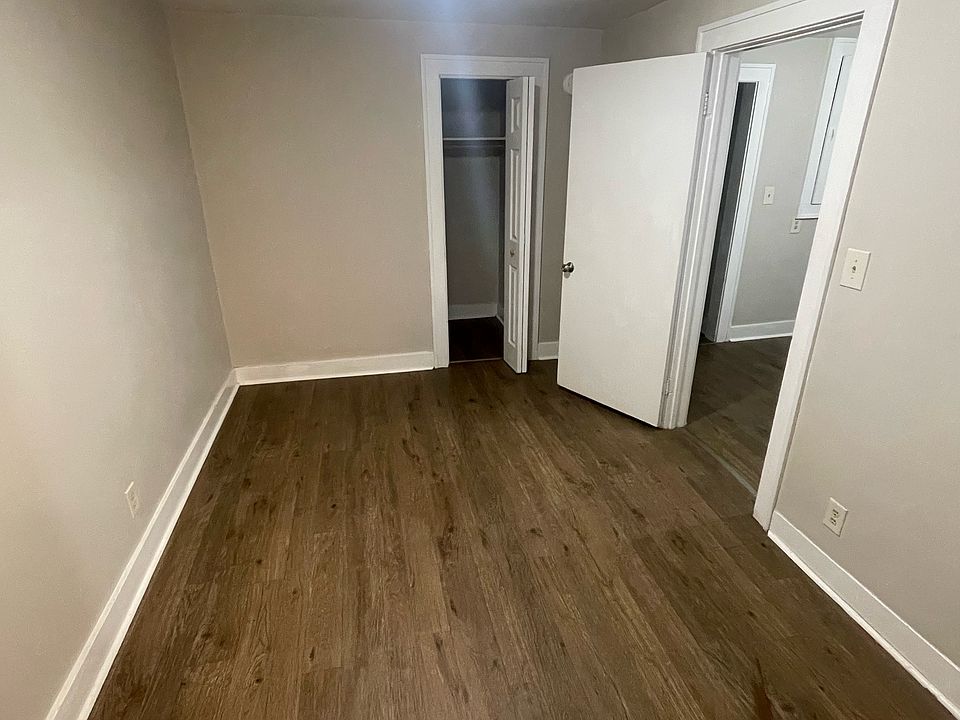 1st image of 132 E George St #134