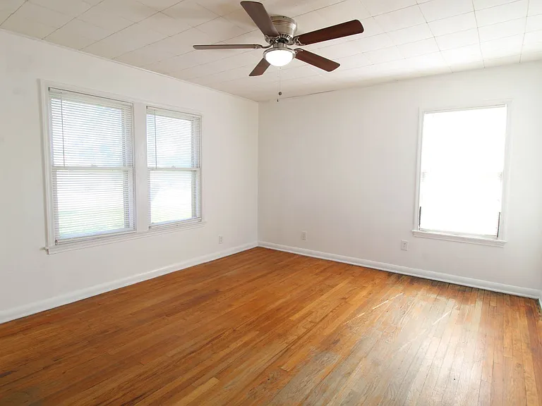 306 Overhill Dr — Photo 14